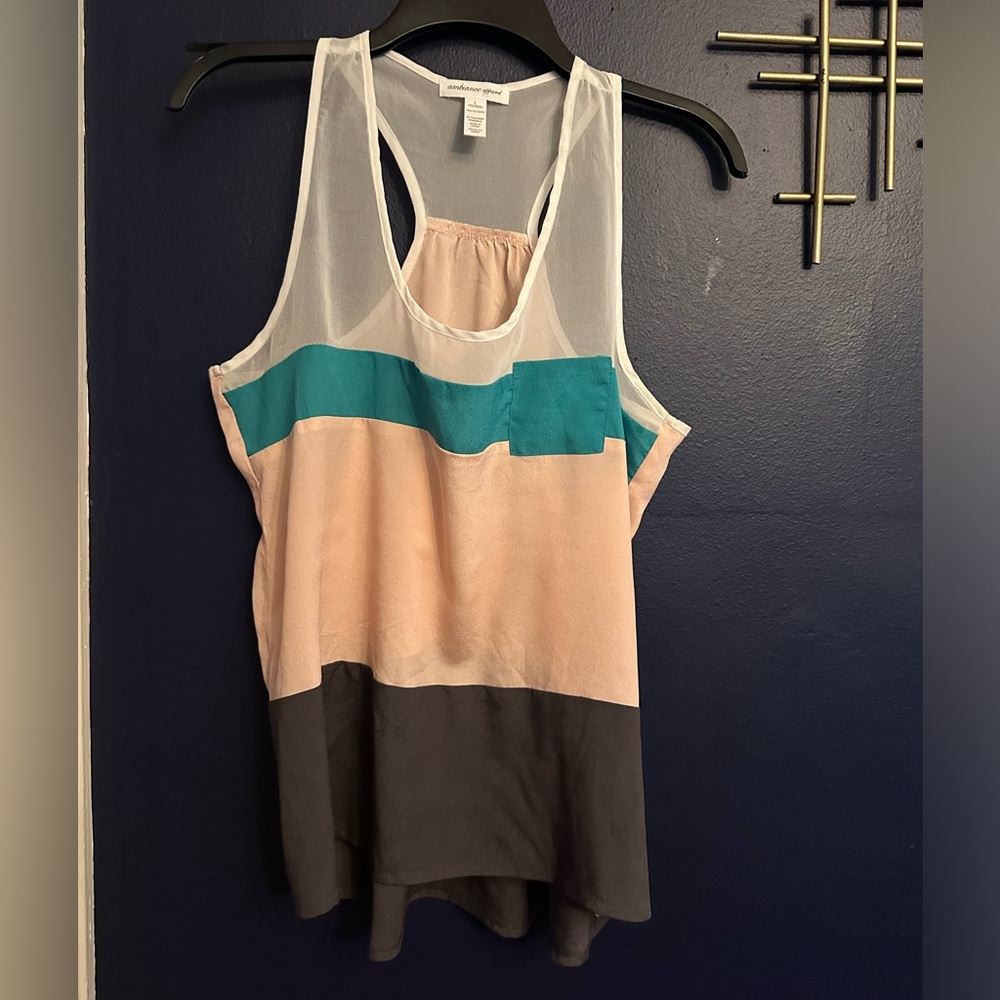 Women’s Ambiance apparel top size L